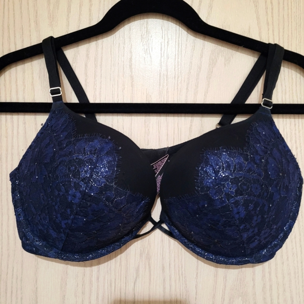 VS Bombshell